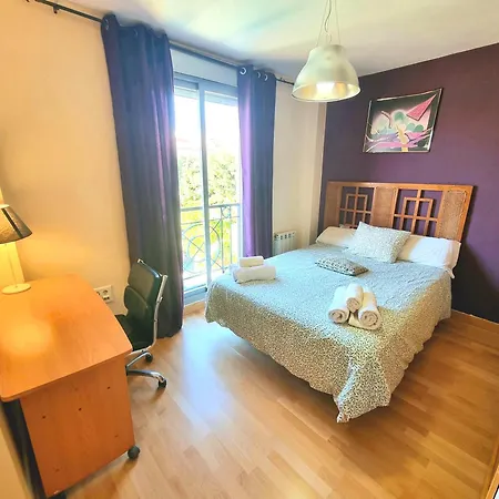 度假居 Stunning With Outdoor Swimmingpool, 4 Bedrooms And Wifi