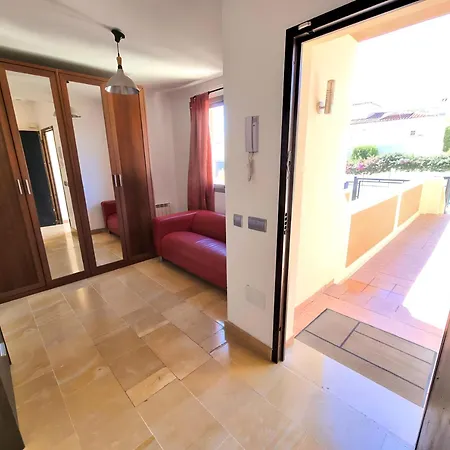 Stunning With Outdoor Swimmingpool, 4 Bedrooms And Wifi بينالماذينا
