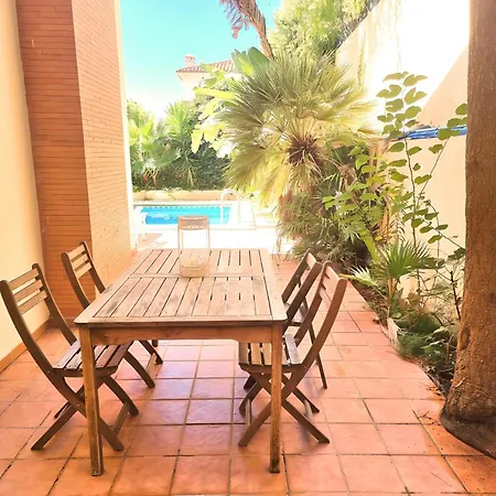 Stunning With Outdoor Swimmingpool, 4 Bedrooms And Wifi Benalmadena